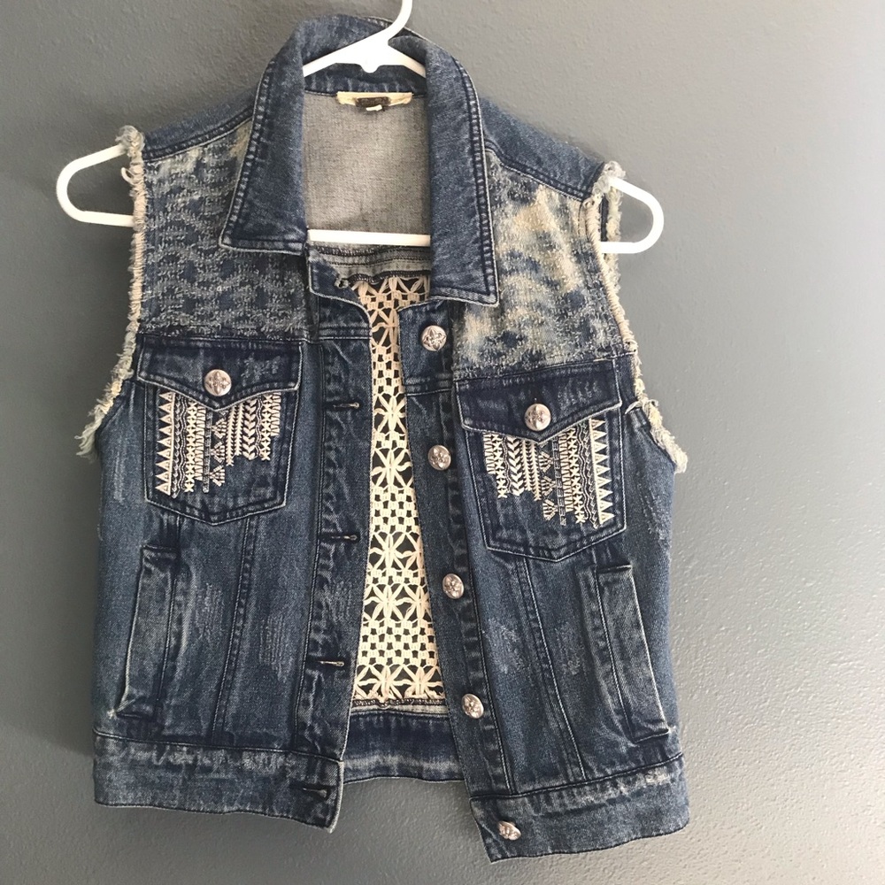 Jean Vest